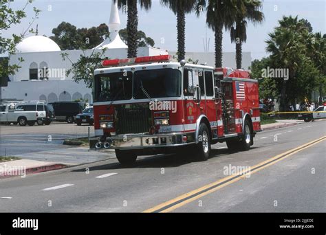 San Diego Fire Rescue Engine 28 On Scene Of A Double Vehicle Fire At