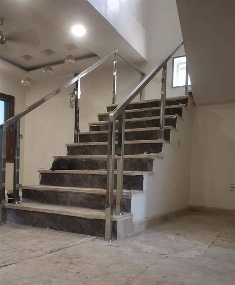 Silver Stairs Stainless Steel Staircase Railing At Rs Sq Ft In