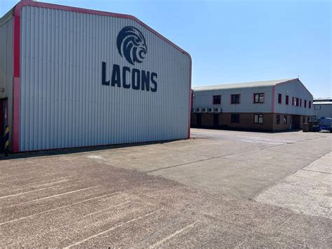 Choosing business signs near me can save half on shipping costs 20