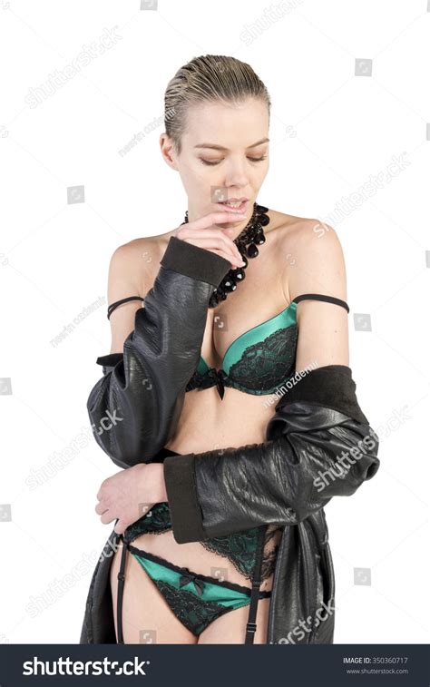 Nude Women Studio On White Background Stock Photo 350360717 Shutterstock