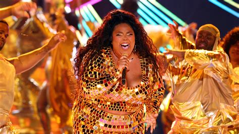 Lizzo’s Empowerment Pop Gets Stuck in the Same Groove - The New York Times