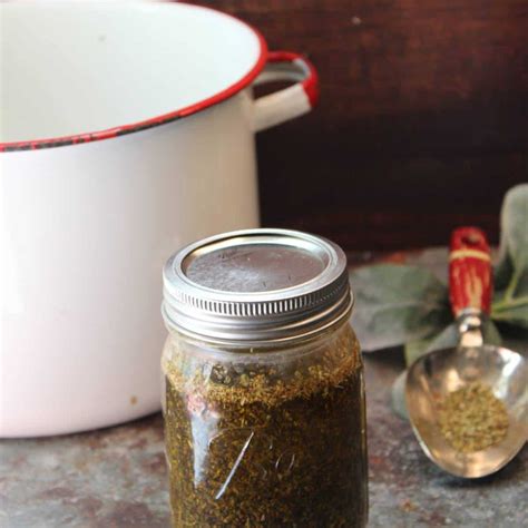 How to Make Homemade DIY Oregano Oil Recipe