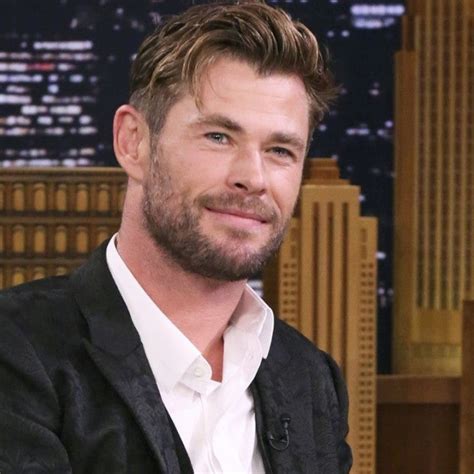 Chris Hemsworth - Exclusive Interviews, Pictures & More | Entertainment ...