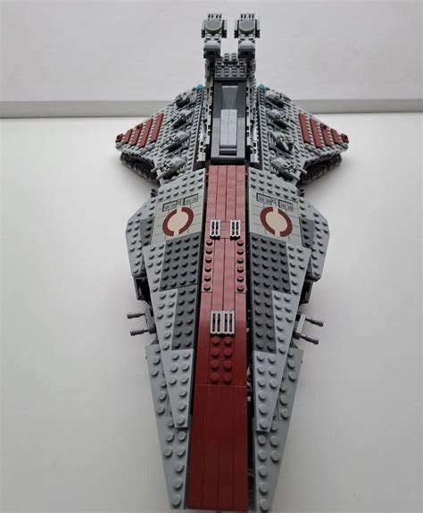 Lego Star Wars Venator Class Republic Attack Cruiser 8039 For Sale