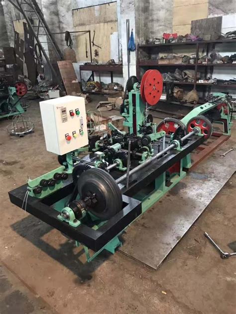 Normal Double Twisted Barbed Wire Making Machine Barbed Wire Fencing