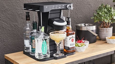 Black Decker Unveils A Cordless Bev Cocktail Machine At CES Robb Report