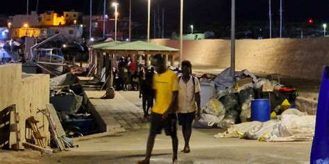 Paura A Lampedusa Incendio Nella Stiva Sul Traghetto In Viaggio Verso