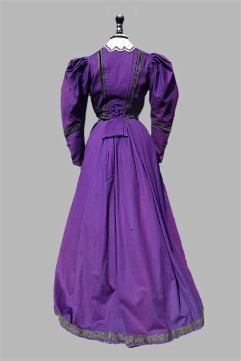 Proantic Dress Epoque 1900 Womens Suit In Purple Woolen Cloth Cost