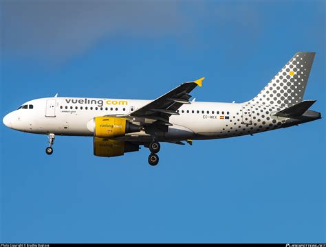 EC MKX Vueling Airbus A319 112 Photo By Bradley Bygrave ID 1053321