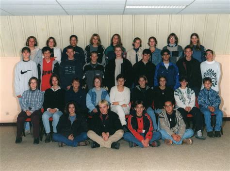 Photo De Classe 201 Stbp Tsp 19981999 De 1999 Lycée De La Plaine De L