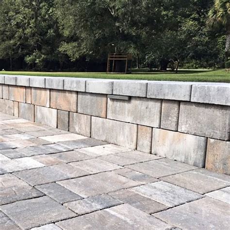 Castle Manor Grana Smooth Retaining Freestanding Wall Belgard