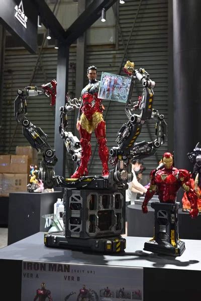 Iron Man (Suit-Up) Version B PRE-ORDER · The Bunker Premium Collectibles