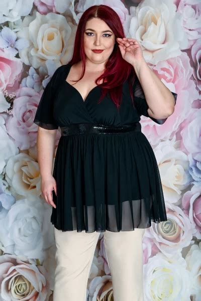 Макси официална черна туника от тюл в големи размери