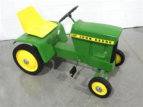 Model Dgt 70 John Deere Lgt Wf Pedal Tractor