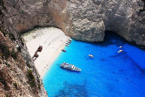 10 ten beaches in the world - Hunter Games Magazine