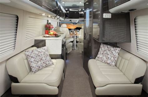 Airstream Debuts 2011 Interstate 3500 Mercedes Based Autoevolution