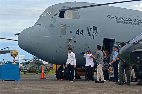 Presiden Jokowi Sebut Mahfud Md Berhak Mundur Dari Kabinet ANTARA