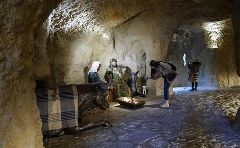 Así luce la renovada gruta del Belén de La Florida de Vitoria El Correo