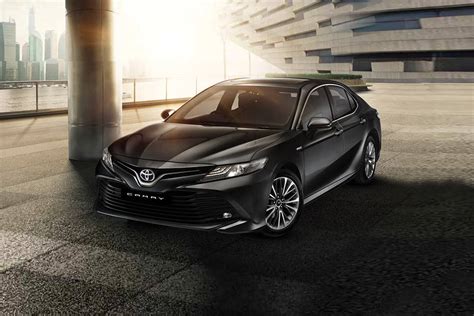 Toyota Camry Price June Offers Images Mileage Review Specs