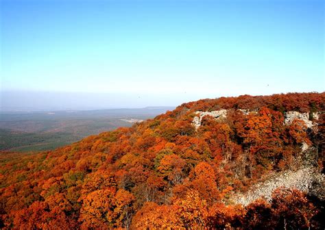 When To Expect Peak Fall Foliage In Arkansas