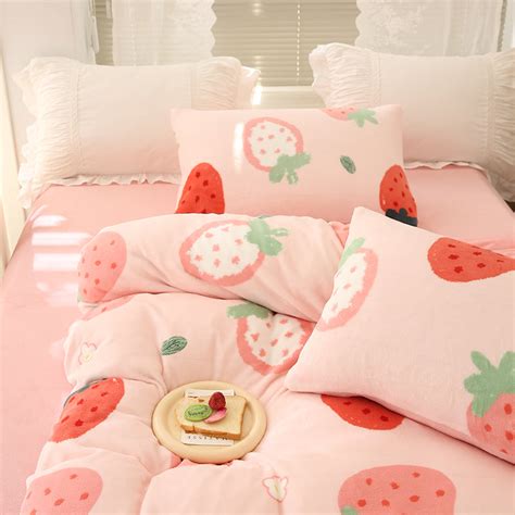 Soft Strawberry Bedding Set Pn4593 Pennycrafts