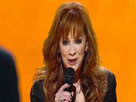 Reba Mcentire 46th Acm Awards