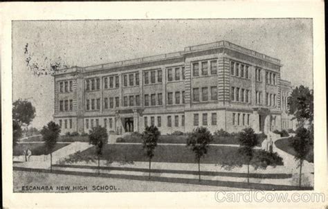 New High School Escanaba, MI Postcard