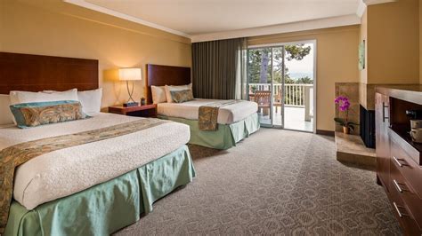 Luxury Accommodations - Carmel Bay View Inn