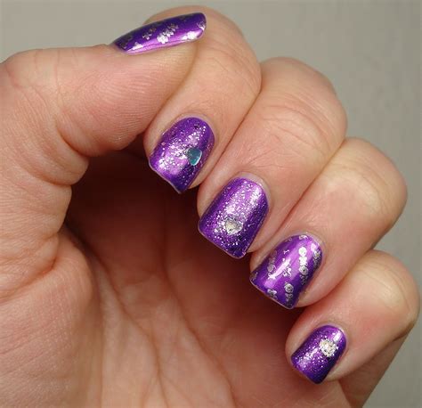 Amazing Short Purple Nails