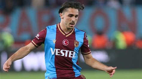 Abdülkadir Ömür yıllar sonra Manchester City den gelen astronomik