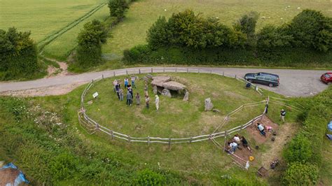 Tumba Ligada à Lenda Do Rei Arthur Na Inglaterra Será Escavada Pela