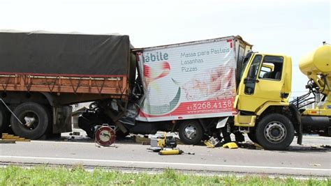 Acidente Caminh Es Bloqueia Contorno Sul Em Curitiba