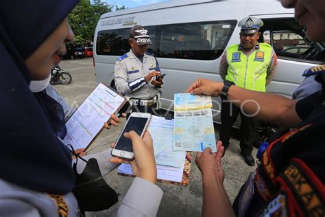 PEMERIKSAAN ANGKUTAN MUDIK LEBARAN ANTARA Foto