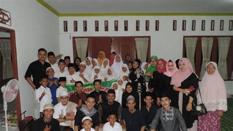 Alumni Smp Negeri 1 Sekadau Hilir Angkatan 2008 Berbagai Bersama Anak