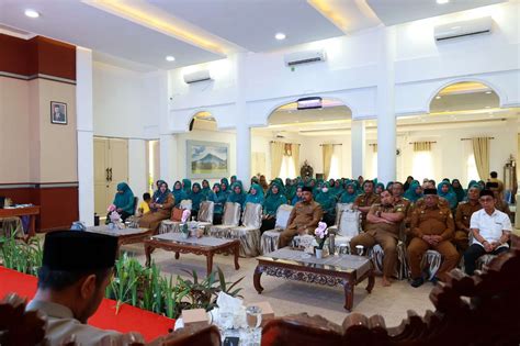 Rri Co Id Ustad Masrul Aidi Isi Pengajian Halaqah Tp Pkk Aceh Besar