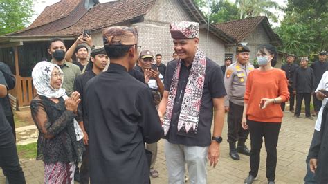 Capres Ganjar Pranowo Temui Budayawan Osing Di Desa Kemiren Banyuwangi