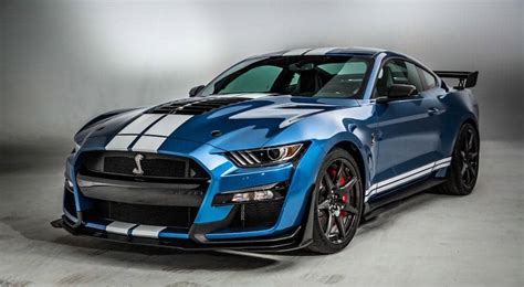 A Closer Look At Mustangs Shelby Gt500