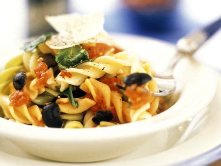 Mediterranean Vegetable Pasta Recipe Eat Smarter Usa