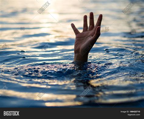 Drowning Hand