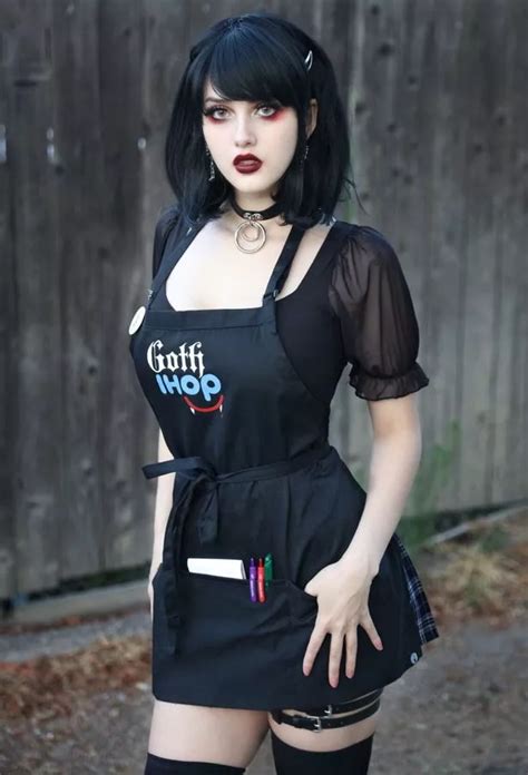 Goth Onlyfans Model Facing Legal Battle With Pancake Chain Over