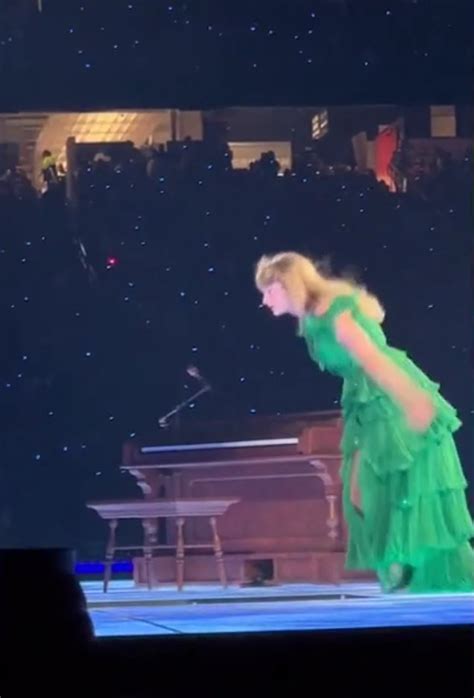 Taylor Swifts Wows Fans With ‘wild Diving Stunt Transition During Eras Tour Show As She ‘swims