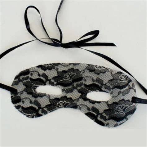 True Blue Me And You Diys For Creatives Diy Lace Mask Halloween Diy