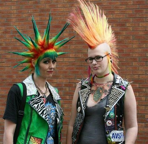 Pin by Brad Wake on Punk Hair | Punk rock girls, Punk girl, Punk ...