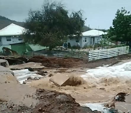 Code oranje voor Curaçao door zware regenval en onweer nu CW