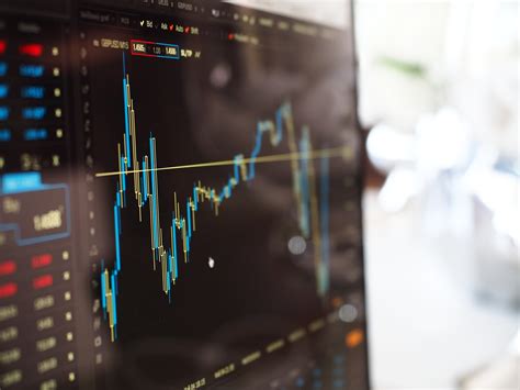 How To Read Candlestick Charts Like A Pro Trader Stockspro