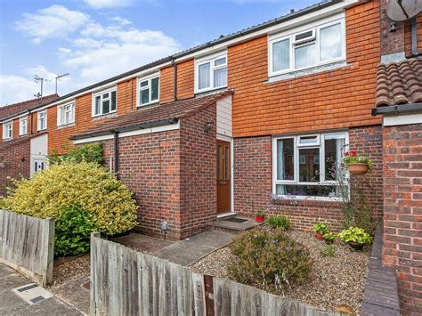 3 Bed Terraced House For Sale In Bitmead Close Ifield Crawley Rh11