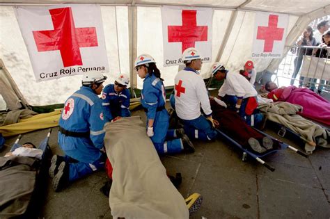 Cruz Roja Peruana Realiza Rifa Para Adquirir Moderna Ambulancia Lima