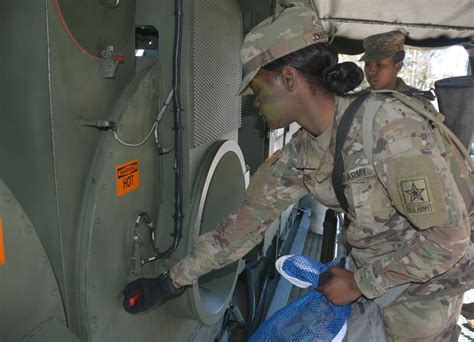 Shower Laundry Soldiers Get Realistic Deployment Training Article