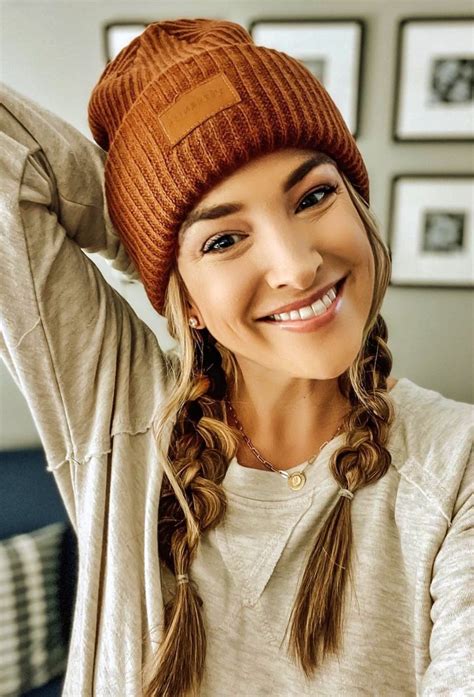 13 Cute Beanie Hairstyles To Wear All Winter