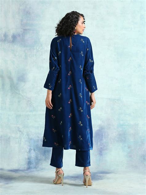 Blue Embroidered Velvet Puff Sleeve Kurta Truebrowns